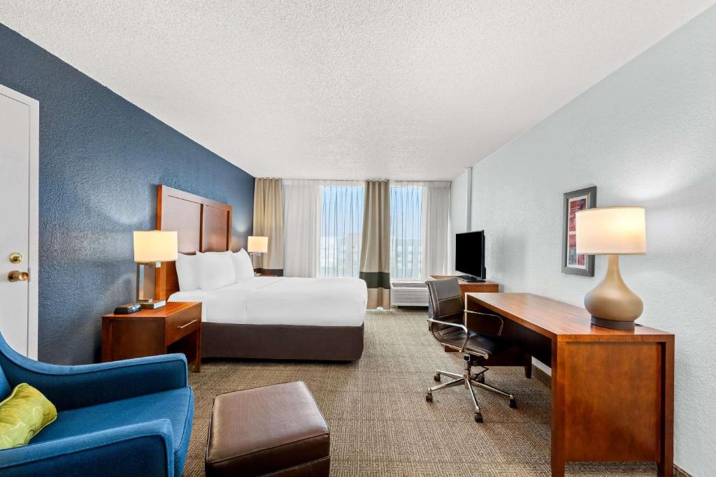 Comfort Inn & Suites Omaha Central