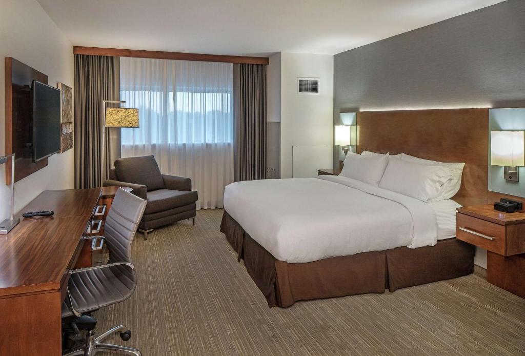 DoubleTree by Hilton Omaha Southwest